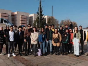 Üniversiteliler sonbaharı fotoğrafladı