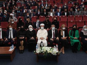 Diyanet İşleri Başkanı Erbaş: “Samimiyet için, başkalarının iyiliği adına çalışmaktan huzur duymalıyız”
