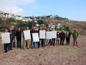 Vadi ve dere yataklarına yüzlerce kamyon hafriyat döküldü