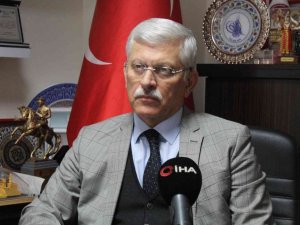 TVHB Başkanı Eroğlu: “Hayvanlarda uygunsuz antibiyotiklerin kullanımının insanlarda antibiyotik direnci geliştirmesi riski vardır”