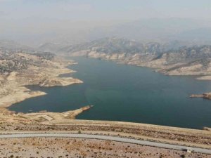 İkizdere Barajı’ndaki düşen su seviyesi vatandaşları tedirgin ediyor