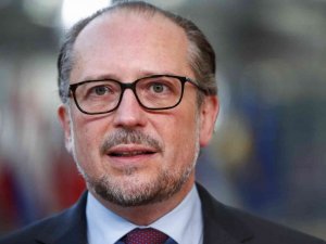 Avusturya’da sokağa çıkma yasağı ilan edildi