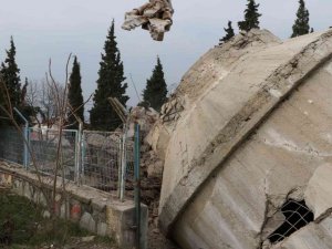 Gördes’teki ayaklı su deposu yıkımı sağlıklı bir şekilde yapıldı
