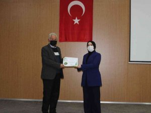 Hisarcık’ta Muhtarlara Fidan Dikim Sertifikası