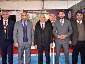 Battalgazi Belediyesi’nin festivalde açtığı standa yoğun ilgi