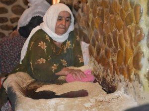 152 yıllık su değirmeninde tahin yapılıyor