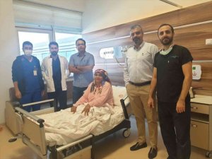 Bağırsaktan yama yapılarak mesanesi büyütüldü, böbrek yetmezliğinden kurtuldu