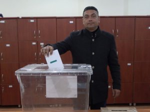 Bulgaristan’da ikinci tura kalan Cumhurbaşkanlığı seçimleri başladı