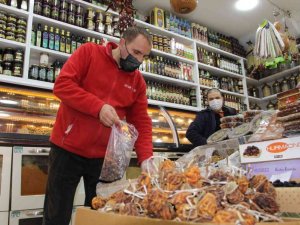 Hastalıklardan korunmak isteyenler şifalı bitkilere yöneliyor