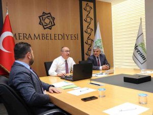 Başkan Kavuş: “Tüm kurumlarla uyumlu çalışınca kazanan Meram oluyor”