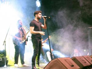İlyas Yalçıntaş konserine büyük ilgi