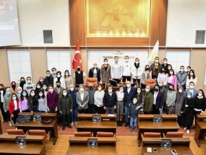 Başkan Ataç diş hekimi adayı gençlerle buluştu