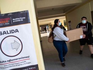 Şili’de halk genel seçimler ve devlet başkanlığı seçimleri için sandık başında