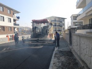 Asfalt çalışmaları devam ediyor