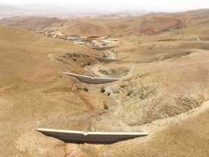 8 adet tersip bendi ile yerleşim yeri ve arazilerin taşkın riski azaltıldı