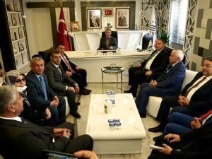 MHP milletvekillerinden Kılınç’a ziyaret