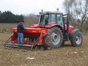 Büyükçekmece’de makarnalık buğdayın ilk ekimi yapıldı