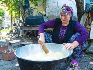 Bu helvanın tarifi mahallelide saklı