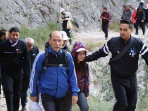 Eğitimcilerin Kapıkaya Kanyonu’nda sağlıklı yaşam yürüyüşü