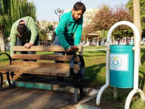 Haliliye’de parklarda yenileme çalışmaları