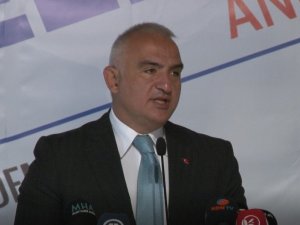 Bakan Ersoy: “Dijital çağda yerel medyamızın işlevini yitirmemesi adına ne gerekiyorsa yapılmalı”