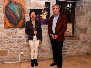 Kuşadası’ndaki resim sergisi beğeni topladı