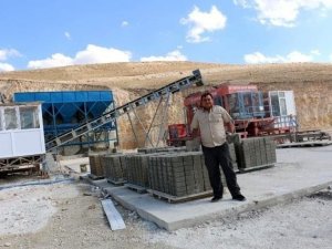 Diyadin’de kilitli parke taşı üretime başladı