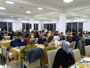 Hisarcık Belediyesi’nden öğretmenlere yemek