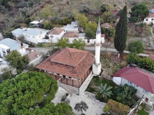 Bu camide 236 yıldır ezan sesi hiç susmadı