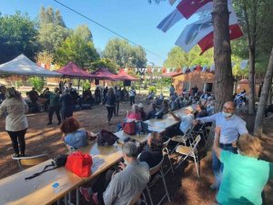 Emekli Evi üyeleri Tarsus Gençlik Kampında bir araya geldi