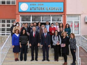 Başkan Atabay öğretmenleri unutmadı