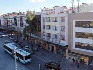 Konya’da Alaaddin Caddesindeki binalar tarihi dokuya uygun hale geliyor