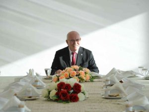 Rektör Savaş, özel gereksininmli öğrencilerle buluştu