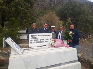 Datça’da şehit öğretmen mezarı başında anıldı