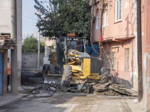 Mersin’de asfalt çalışması sürüyor