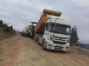 Dilovası Tepecik Köyü’nde yol konforu arttırıldı