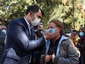 İzmir’de depremin yaraları sarılıyor: Bakan Kurum’dan törene davet