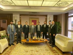 ASRİAD Van Şubesinden Ticaret Bakan Yardımcısı Uçarmak ile gazeteci Şahin’e ziyaret