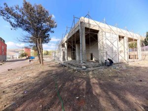 Derik Gençlik ve Kültür Merkezinde çalışmalar devam ediyor