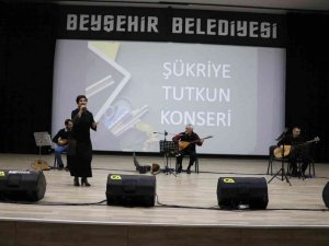 Sanatçı Şükriye Tutkun’dan öğretmenler için konser
