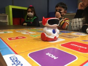 Mamaklı miniklere robotik kodlama eğitimi