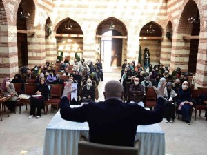 Edebiyatın şaheserleri yeniden yorumlanıyor