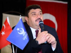 Başkan Oğuz liselilerle tecrübelerini paylaşıyor