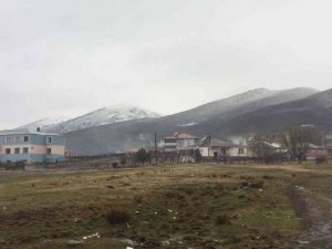 Karlıova’da kar yağışı