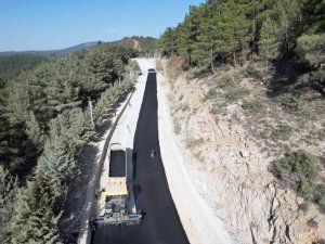 Büyükşehir, Kavaklıdere’nin girişinde ilk asfalt serimini yaptı