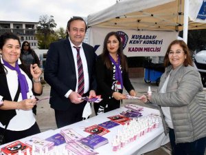 Kuşadalı kadınlar şiddete karşı tek yürek oldu