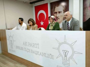 AK Parti Efeler İlçe Başkanlığı kadına şiddete dikkat çekti
