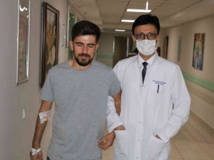 Böbreğinden 3 santimlik tümör çıkarıldı