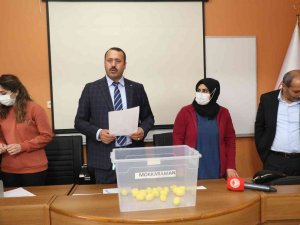 Elazığ’da besicilere koç dağıtımı yapıldı