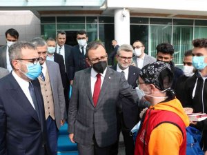 Gençlik ve Spor Bakanı Kasapoğlu, Kahramanmaraş’ta